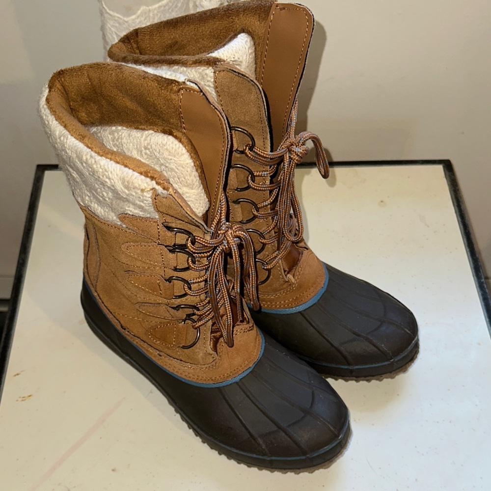 Snow Boots
